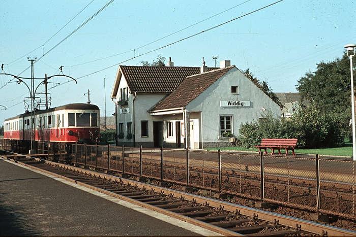 Wagen der Kln-Bonner Eisenbahn auf der Strecke