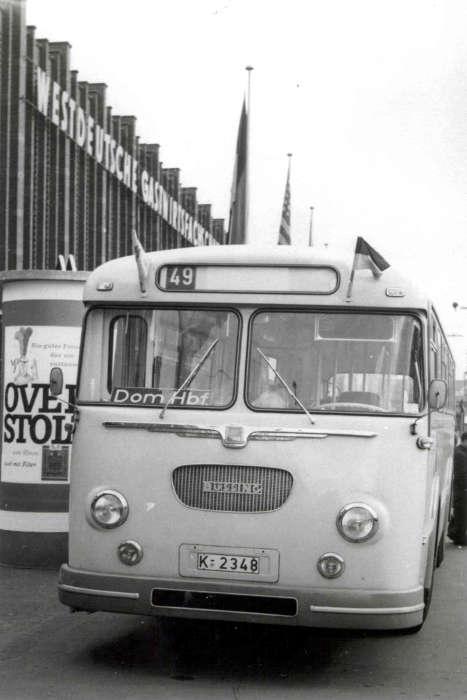 Bus Bssing TU 11 mit genderter Front von 1958