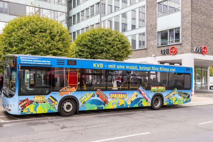 Designter Bus der Kreativprojekts Schler gestalten einen Bus 2020